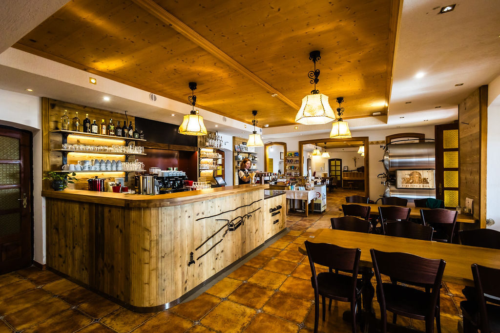 Restaurace